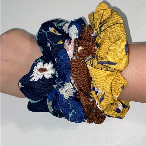 4 Flower Design Spring Summer Scrunchies - Picture 2 of 2